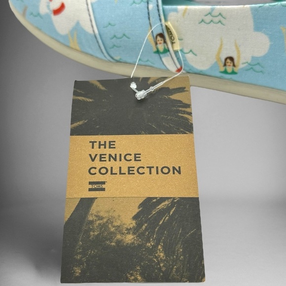 Toms Blue Glow Swimmers. - Picture 9 of 9